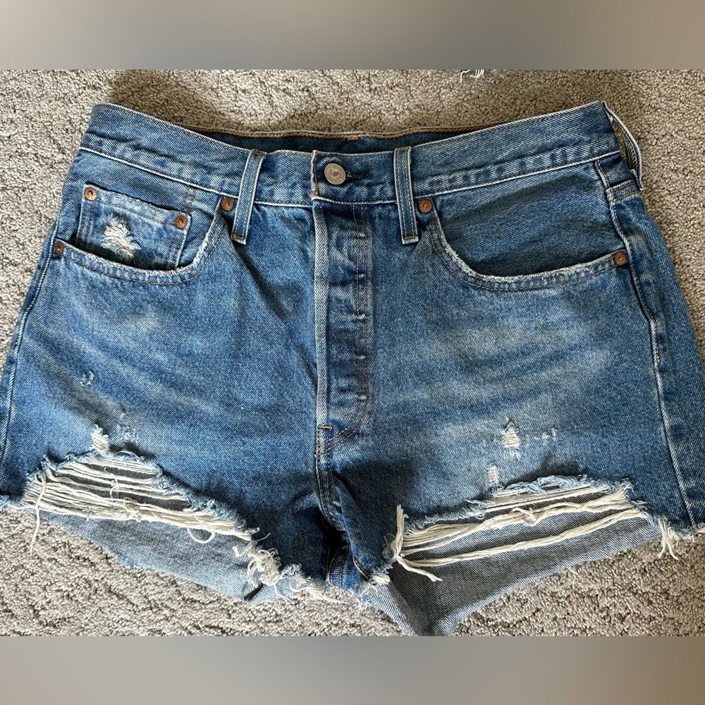 Women’s Levi Shorts